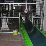 Konsis konveyör – Vatan plastik makine çıkışı PVC bantlı konveyör sistemi..
